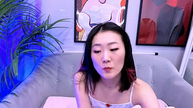 AikoYamada online show from December 15, 2025, 9:37 am