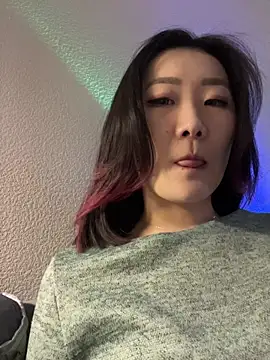 AikoYamada online show from December 5, 2025, 7:18 am