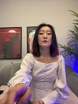 AikoYamada online show from November 28, 2025, 7:19 am