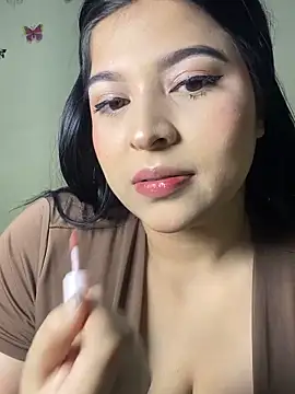 Snapshot of Vliacoooper2 chatting on November 7, 2025, 10:09 am Vliacoooper2 online show from November 7, 2025, 10:09 am