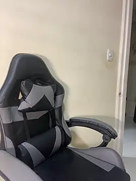 Snapshot of Vliacoooper2 chatting on December 19, 2025, 6:16 am Vliacoooper2 online show from December 19, 2025, 6:16 am