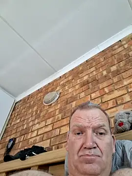 Snapshot of wallacelegend chatting on February 26, 2026, 5:51 am wallacelegend online show from February 26, 2026, 5:51 am