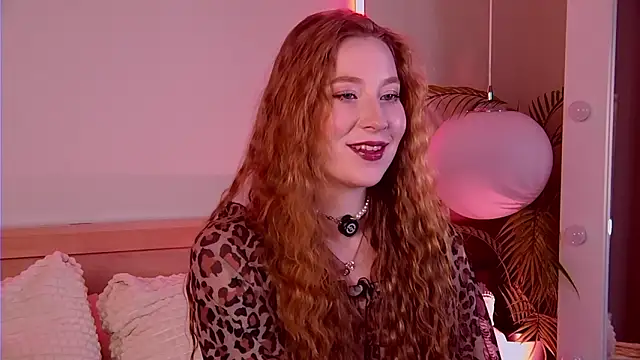 MiaEuphoria  online show from February 4, 2026, 4:07 am