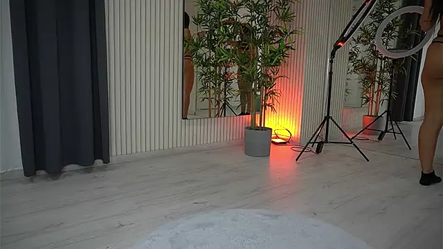 EmmaBlanco online show from September 23, 2025, 5:14 am