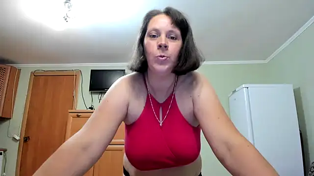 KATTYWARM  online show from October 16, 2025, 9:45 pm