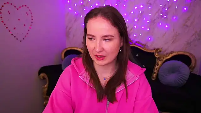 SofieBloom online show from March 6, 2026, 2:12 pm