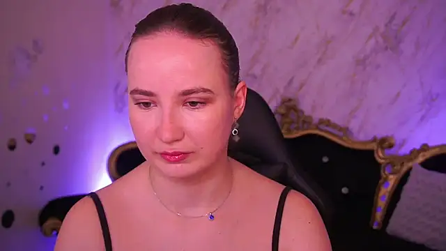 SofieBloom online show from March 31, 2026, 2:52 pm