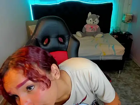 salome rojas  online show from November 5, 2025, 9:29 pm