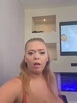 Snapshot of KaylaTrudi chatting on September 28, 2025, 11:50 am KaylaTrudi online show from September 28, 2025, 11:50 am