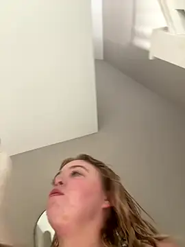 Snapshot of KaylaTrudi chatting on September 30, 2025, 8:20 am KaylaTrudi online show from September 30, 2025, 8:20 am