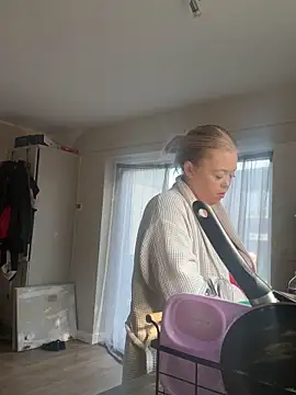 Snapshot of KaylaTrudi chatting on September 25, 2025, 8:31 am KaylaTrudi online show from September 25, 2025, 8:31 am