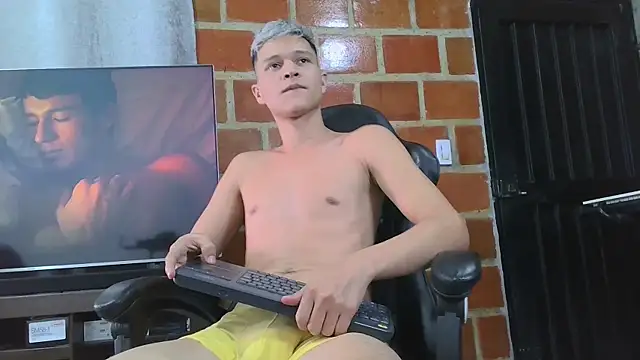 Twinkcock22 online show from March 2, 2026, 5:08 am