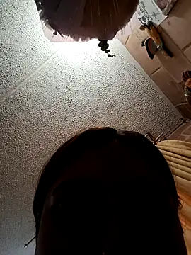 ZoeBenneti online show from October 8, 2025, 9:26 pm