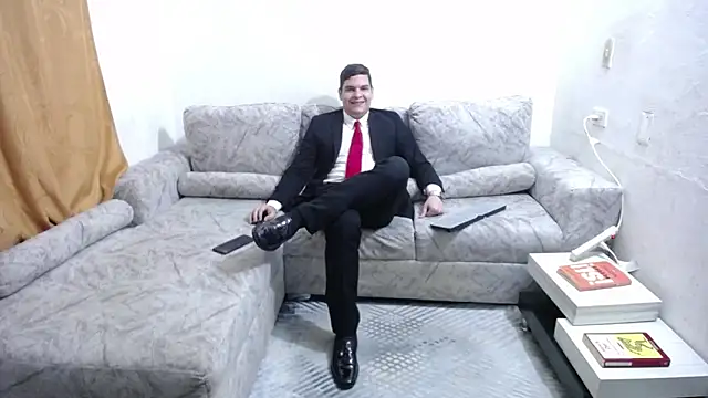 Snapshot of Victor_Maitland chatting on June 7, 2026, 3:56 am Victor Maitland online show from June 7, 2026, 3:56 am