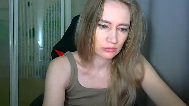 JessFoxxx online show from March 25, 2026, 4:12 am