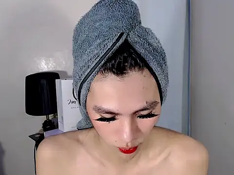 Snapshot of Ur_latinahotpaprika chatting on June 30, 2026, 4:18 pm Ur latinahotpaprika online show from June 30, 2026, 4:18 pm