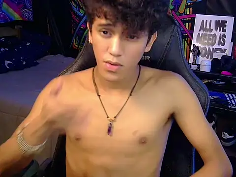 Snapshot of kenbigcockxx chatting on June 23, 2026, 3:37 am kenbigcockxx online show from June 23, 2026, 3:37 am