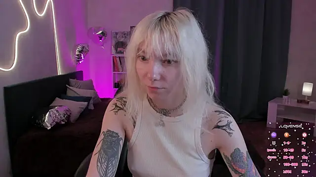 Snapshot of tattoo_art_baby chatting on June 4, 2026, 12:48 am tattoo art baby online show from June 4, 2026, 12:48 am