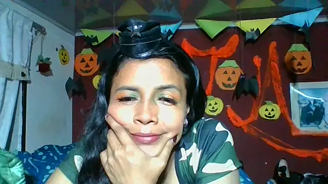 DianaOchoa  online show from November 1, 2025, 4:19 am