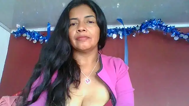 DianaOchoa  online show from January 12, 2026, 4:03 pm