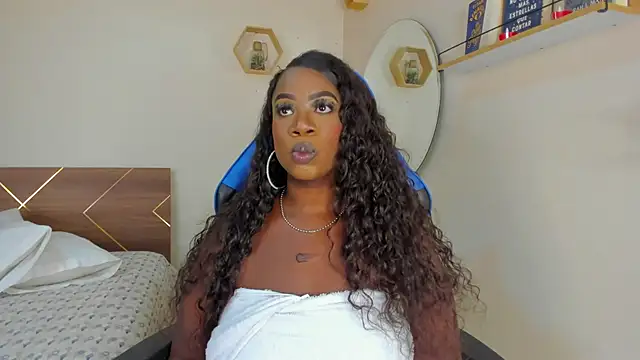 Keily-w online show from November 9, 2025, 8:02 pm