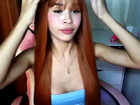 Snapshot of sweetleigh18 chatting on December 2, 2025, 4:19 pm sweetleigh18 online show from December 2, 2025, 4:19 pm