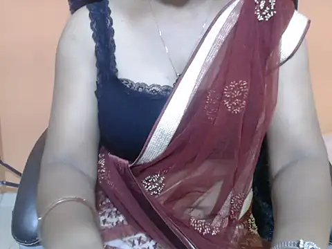 Snapshot of Forever_Love2025 chatting on July 19, 2026, 5:49 am Forever Love2025 online show from July 19, 2026, 5:49 am