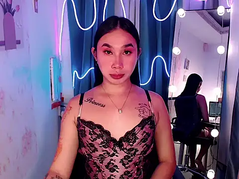 Snapshot of in_yourdreamstarxx chatting on November 21, 2025, 8:41 pm in yourdreamstarxx online show from November 21, 2025, 8:41 pm