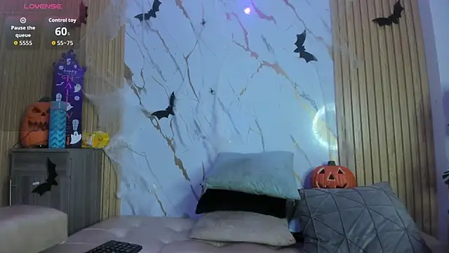 Snapshot of Eva_Johnss chatting on October 29, 2025, 12:37 pm Eva Johnss online show from October 29, 2025, 12:37 pm