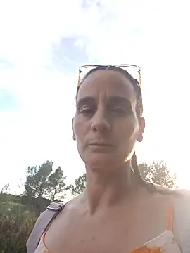 caro252 online show from June 3, 2026, 6:12 pm