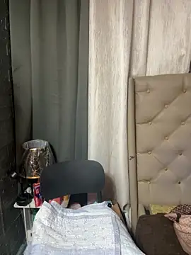 yourlovingperlita69 online show from September 11, 2025, 4:18 pm