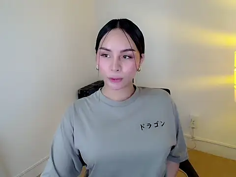 Snapshot of holly_tabby chatting on March 24, 2026, 9:48 pm holly tabby online show from March 24, 2026, 9:48 pm