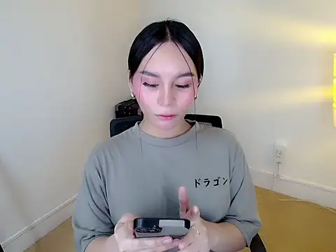 Snapshot of holly_tabby chatting on January 16, 2026, 10:58 pm holly tabby online show from January 16, 2026, 10:58 pm