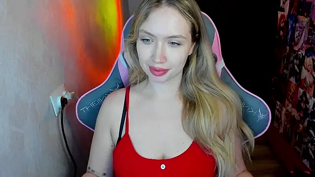 NicoleRiccii online show from December 14, 2025, 9:09 pm