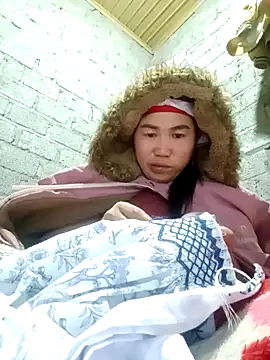 jienrrr online show from November 22, 2025, 12:32 am