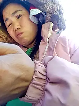 jienrrr online show from November 30, 2025, 2:34 am