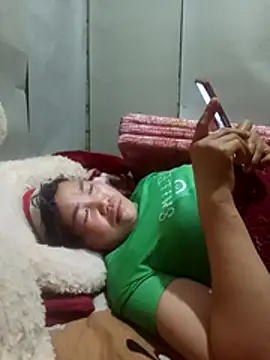 jienrrr online show from April 8, 2026, 10:44 pm