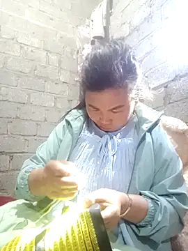 jienrrr online show from November 12, 2025, 12:53 pm