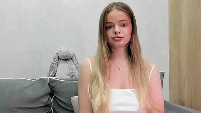 Snapshot of Sarah_keyy chatting on February 26, 2026, 5:57 pm Sarah keyy online show from February 26, 2026, 5:57 pm