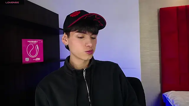 Ezra Storm online show from October 3, 2025, 4:58 am