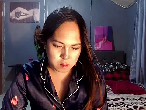 Snapshot of urtranspinay chatting on February 5, 2026, 12:23 pm urtranspinay online show from February 5, 2026, 12:23 pm