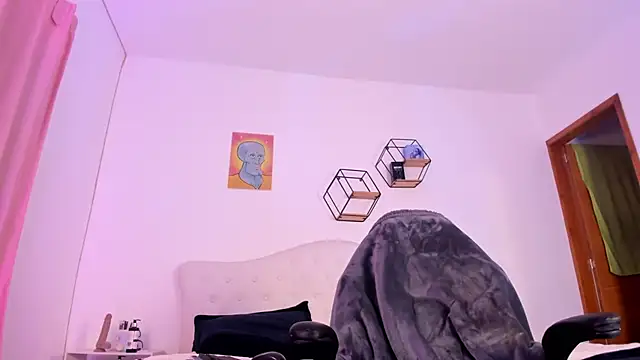 jin luna online show from September 12, 2025, 12:38 pm