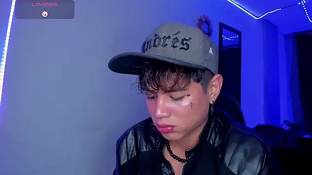 Snapshot of Jostin18 chatting on November 7, 2025, 5:01 am Jostin18 online show from November 7, 2025, 5:01 am