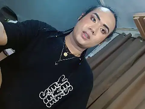 Snapshot of longoria_crawford chatting on July 25, 2026, 10:38 pm longoria crawford online show from July 25, 2026, 10:38 pm