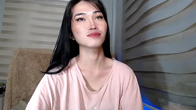 lovelychanel69xx online show from October 5, 2025, 10:44 pm