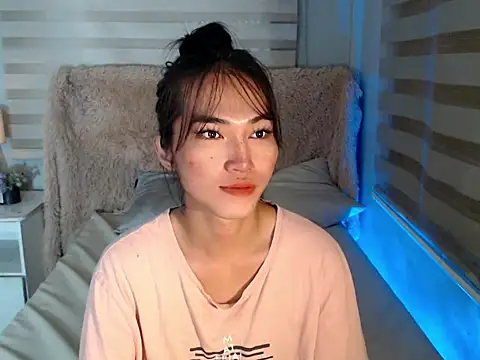 lovelychanel69xx online show from September 28, 2025, 10:39 pm