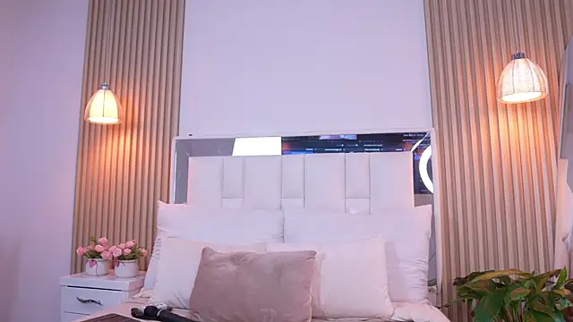 sara goddess01 online show from April 21, 2026, 5:08 pm