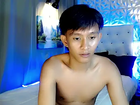 Snapshot of prince_elaijah chatting on August 3, 2026, 4:24 pm prince elaijah online show from August 3, 2026, 4:24 pm