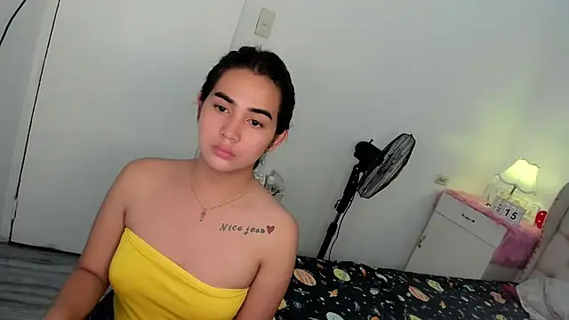 Snapshot of Alovelydoll_nica chatting on October 15, 2025, 11:07 am Alovelydoll nica online show from October 15, 2025, 11:07 am