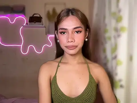 Lovelynikki03 online show from September 25, 2025, 8:59 pm